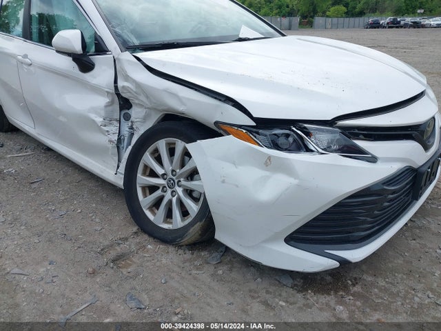 Toyota CAMRY LE 2020 4T1L11AK0LU916895 Image 6