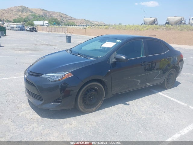 Toyota COROLLA L 2017 5YFBURHEXHP679049 Image 2