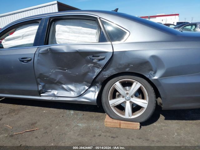1VWAT7A3XEC034298 Volkswagen Passat 1.8t Wolfsburg Edition