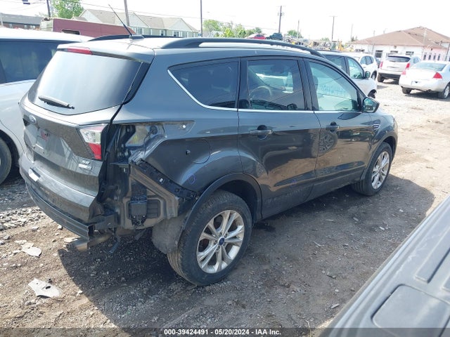Ford ESCAPE SE 2017 1FMCU9GDXHUD73755 Image 4