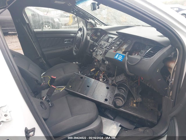 Ford Police Interceptor 2016 1FAHP2MT3GG106545 Image 5