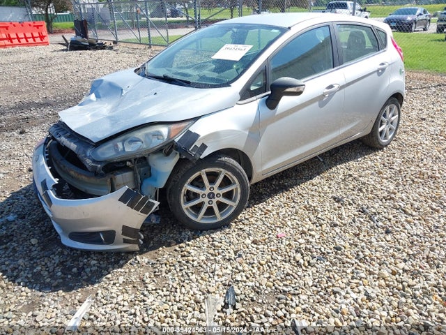 Ford FIESTA SE 2015 3FADP4EJ0FM200717 Image 2