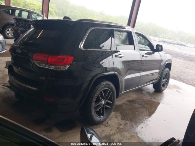 1C4RJFCT8JC412714 Jeep Grand Cherokee Overland 4x4