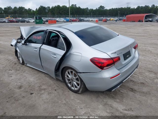 W1K3G4EB9LJ203449 Mercedes-Benz A 220