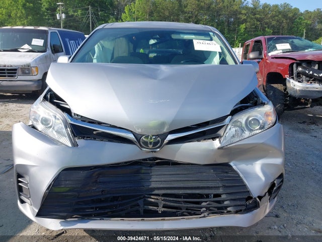 Toyota Sienna Le 8 Passenger 2018 5TDKZ3DC5JS959252 Image 12