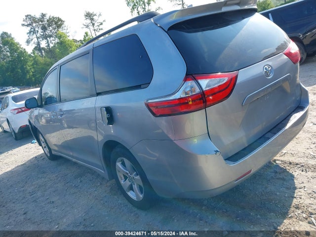 Toyota Sienna Le 8 Passenger 2018 5TDKZ3DC5JS959252 Image 3