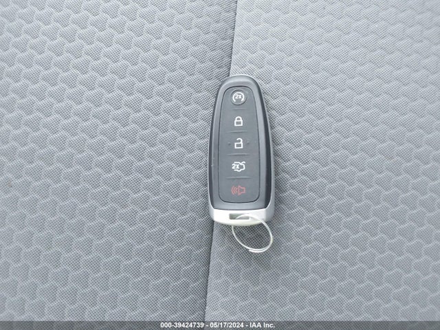 Ford ESCAPE SE 2019 1FMCU9GD4KUB17943 Image 11