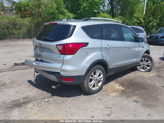 Ford ESCAPE SE 2019 1FMCU9GD4KUB17943 Image 4