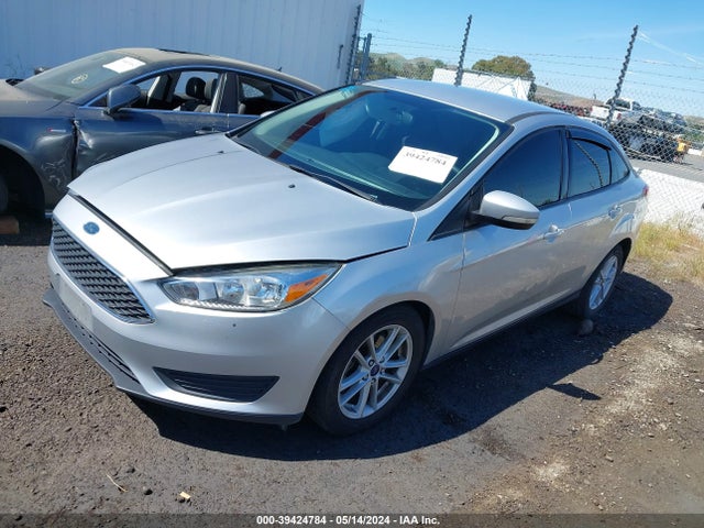 Ford FOCUS SE 2017 1FADP3F21HL314795 Image 2