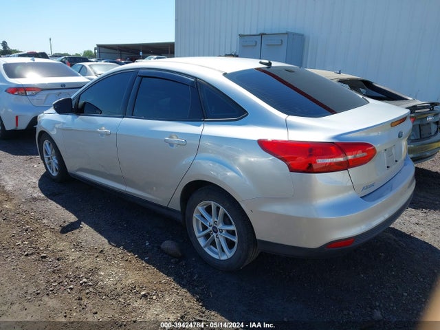 Ford FOCUS SE 2017 1FADP3F21HL314795 Image 3