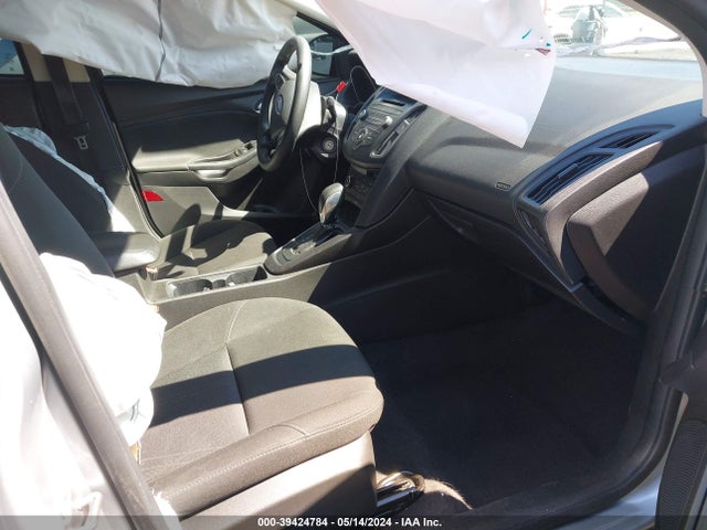 Ford FOCUS SE 2017 1FADP3F21HL314795 Image 5