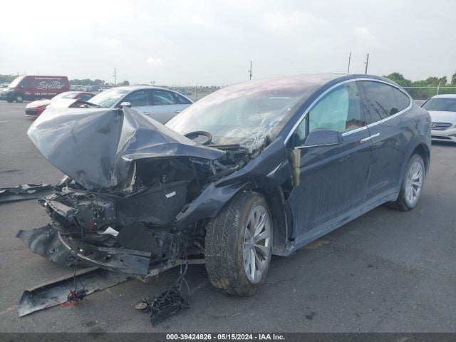 Tesla Model X P100d/performance 2019 5YJXCBE45KF180397 Image 2