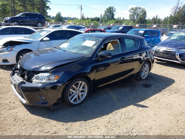 JTHKD5BH1F2248623 Lexus CT 200H