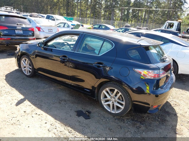 JTHKD5BH1F2248623 Lexus CT 200H
