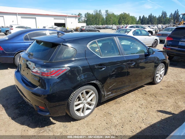 JTHKD5BH1F2248623 Lexus CT 200H