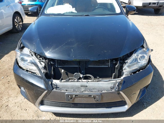 JTHKD5BH1F2248623 Lexus CT 200H