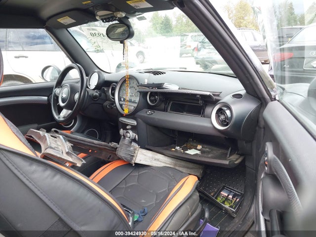 2010 MINI COOPER S WMWMS3C55ATY51048 Photo 4