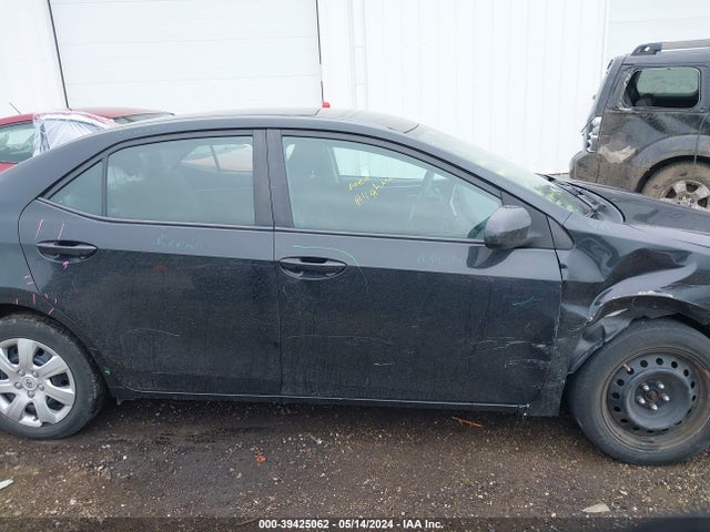 Toyota COROLLA LE 2018 5YFBURHE9JP816388 Image 13