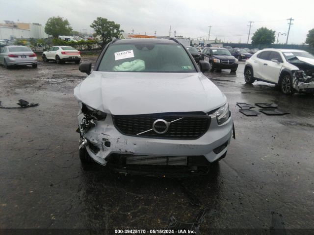 YV4162UM7M2468178 Volvo Xc40 T5 R-design