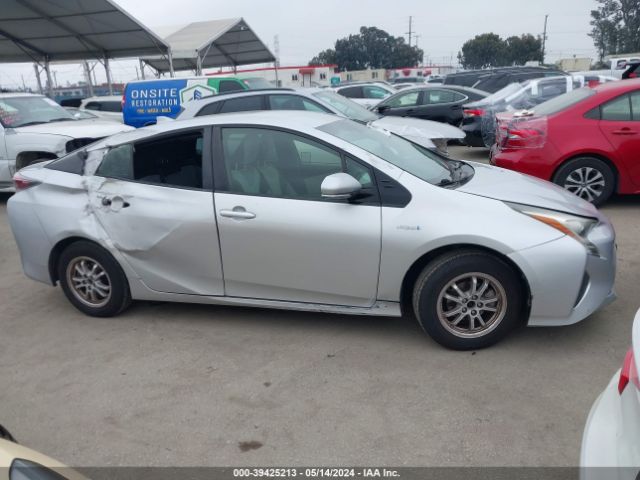 JTDKARFU2G3514705 Toyota Prius Three