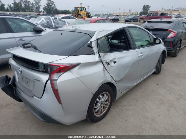 JTDKARFU2G3514705 Toyota Prius Three