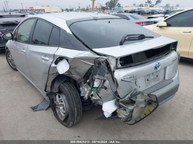 JTDKARFU2G3514705 Toyota Prius Three