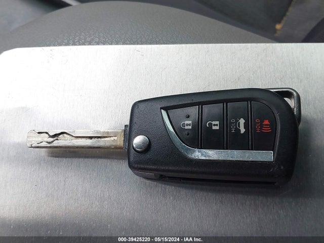 Toyota CAMRY LE 2021 4T1C11AK1MU482925 Image 11