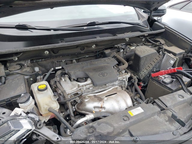 Toyota RAV4 LE 2018 2T3ZFREV2JW451443 Image 10