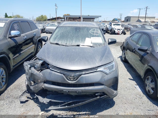 Toyota RAV4 LE 2018 2T3ZFREV2JW451443 Image 12
