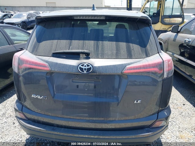 Toyota RAV4 LE 2018 2T3ZFREV2JW451443 Image 16