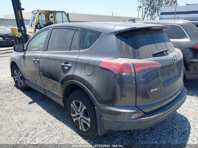 Toyota RAV4 LE 2018 2T3ZFREV2JW451443 Image 3
