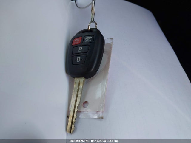 Toyota COROLLA SE 2019 5YFBURHE9KP926021 Image 11