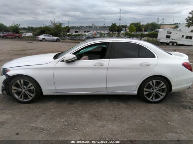 55SWF4JB9GU150392 Mercedes-Benz C 300 Luxury/sport