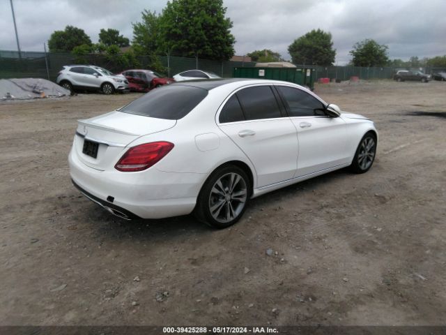55SWF4JB9GU150392 Mercedes-Benz C 300 Luxury/sport