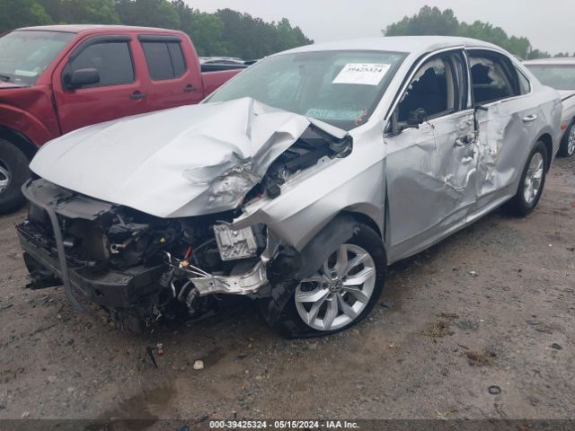 1VWAT7A39HC067121 Volkswagen Passat 1.8t S