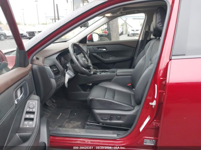 JN8BT3BA9NW043879 Nissan Rogue Sv Fwd