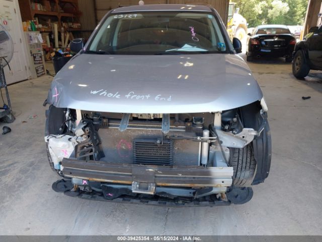 JA4AD2A36GZ003742 Mitsubishi Outlander Es