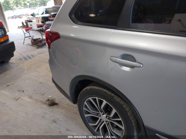 JA4AD2A36GZ003742 Mitsubishi Outlander Es