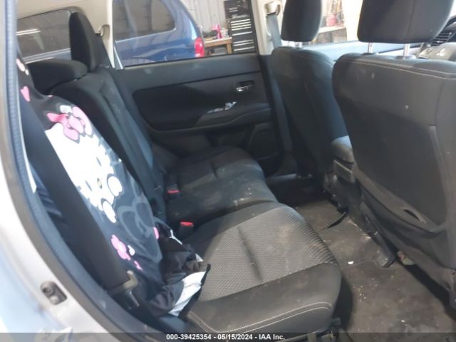 JA4AD2A36GZ003742 Mitsubishi Outlander Es