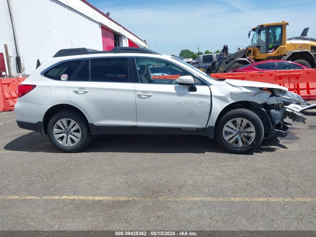 Subaru Outback 2.5i Premium 2017 4S4BSACC8H3309669 Image 13