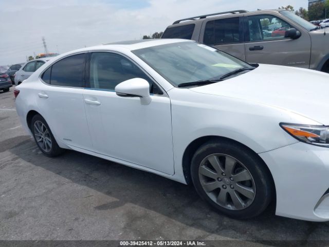 JTHBW1GG6G2111116 Lexus ES 300H