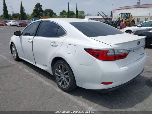 JTHBW1GG6G2111116 Lexus ES 300H