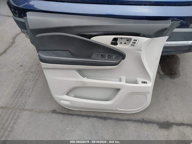 Honda Pilot Touring 2016 5FNYF5H99GB045306 Image 19
