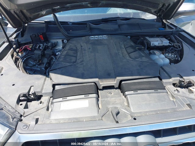 WA1LAAF73JD011678 Audi Q7 3.0t Premium