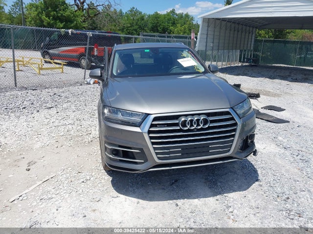 WA1LAAF73JD011678 Audi Q7 3.0t Premium