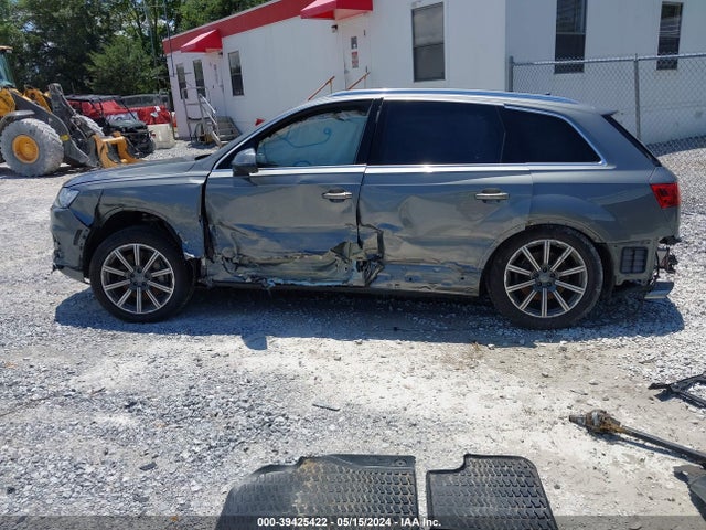 WA1LAAF73JD011678 Audi Q7 3.0t Premium