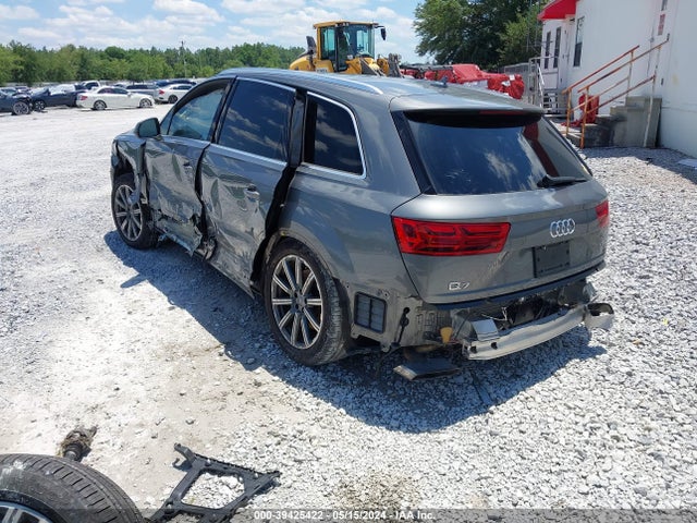WA1LAAF73JD011678 Audi Q7 3.0t Premium