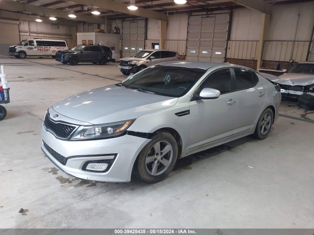 KIA Optima Lx 2015 5XXGM4A70FG380597 Image 2