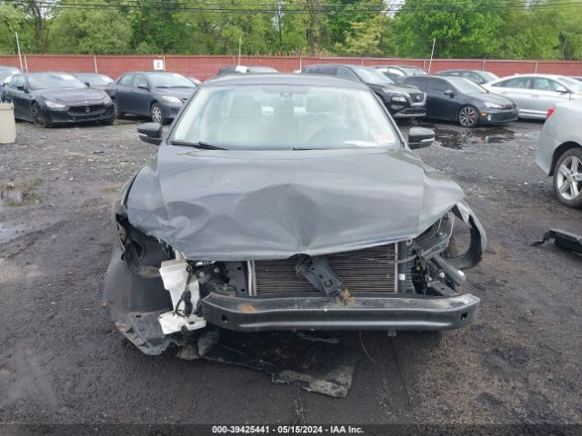 1VWAT7A38FC063526 Volkswagen Passat 1.8t Wolfsburg Edition