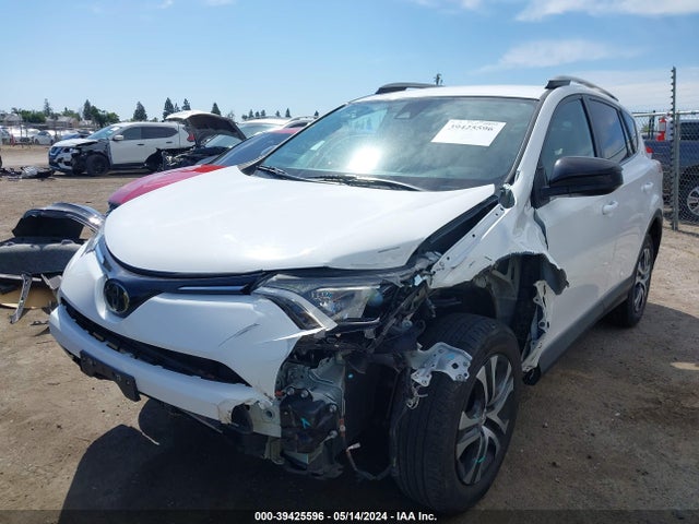 Toyota RAV4 LE 2018 2T3ZFREV3JW488632 Image 2